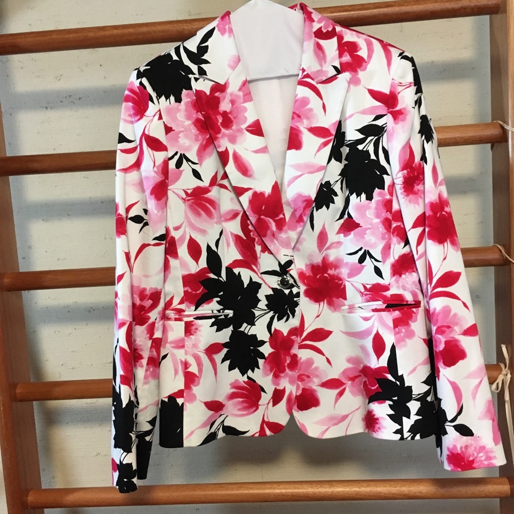 Tahari floral suit